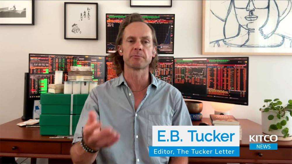 E.B.タッカー氏のスクリーンショット