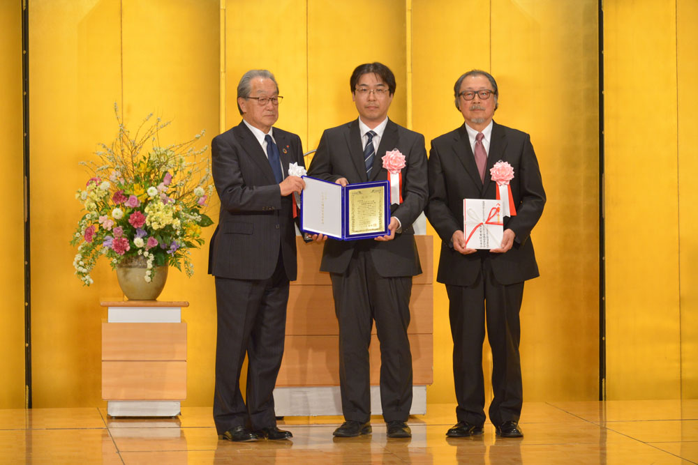 「最優秀賞しんきんものづくり大賞」の田島硝子株式会社